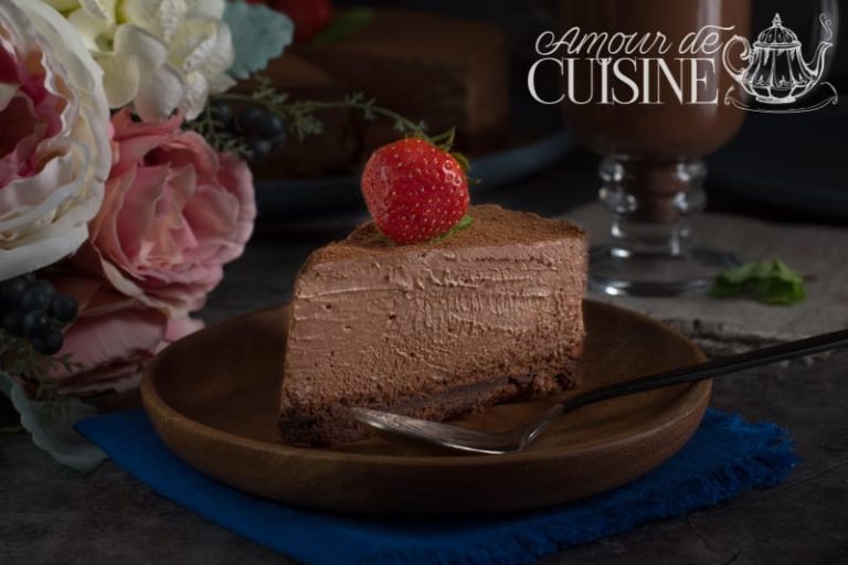 Gluten-free chocolate mousse cake